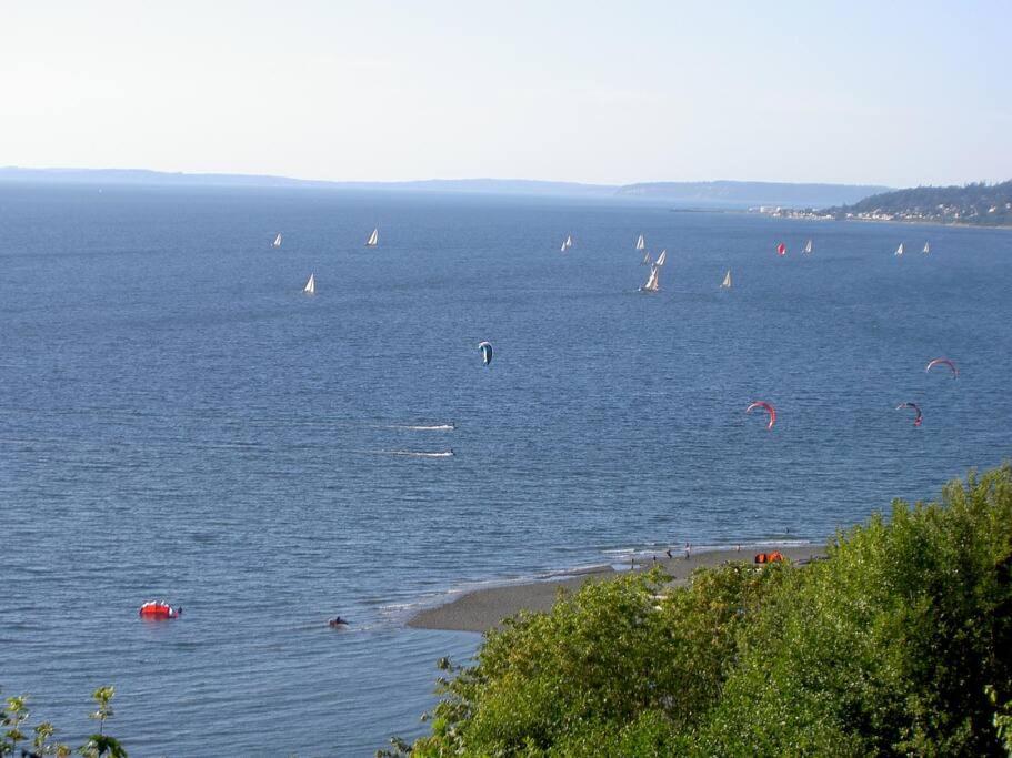 1-Bedroom Seaview Guesthouse On Seattle Luxury Estate With Views Of Olympic Mountains Eksteriør billede
