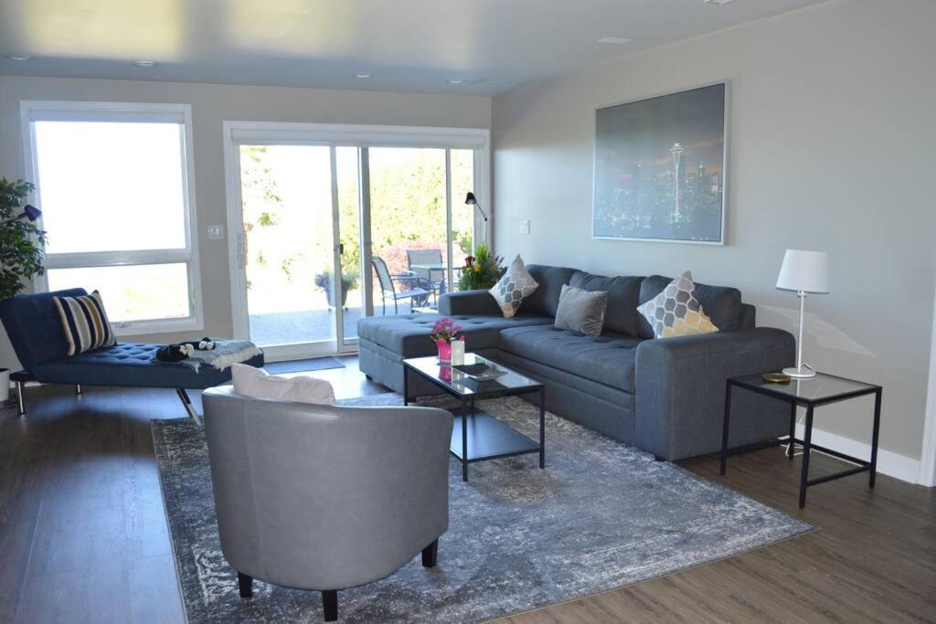 1-Bedroom Seaview Guesthouse On Seattle Luxury Estate With Views Of Olympic Mountains Eksteriør billede